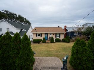 1823 Kings Landing Rd, Hampstead, NC 28443