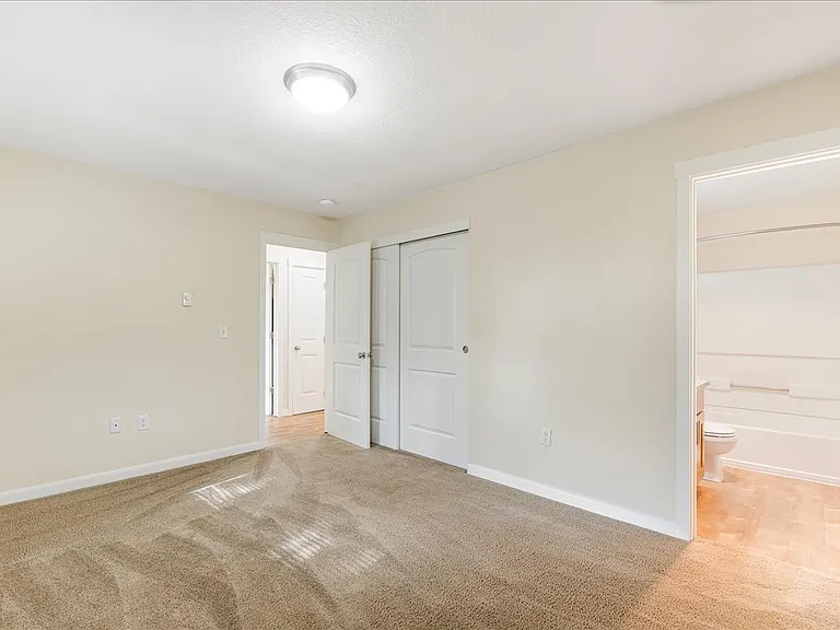 Cascade Woods Apartments — Photo 45
