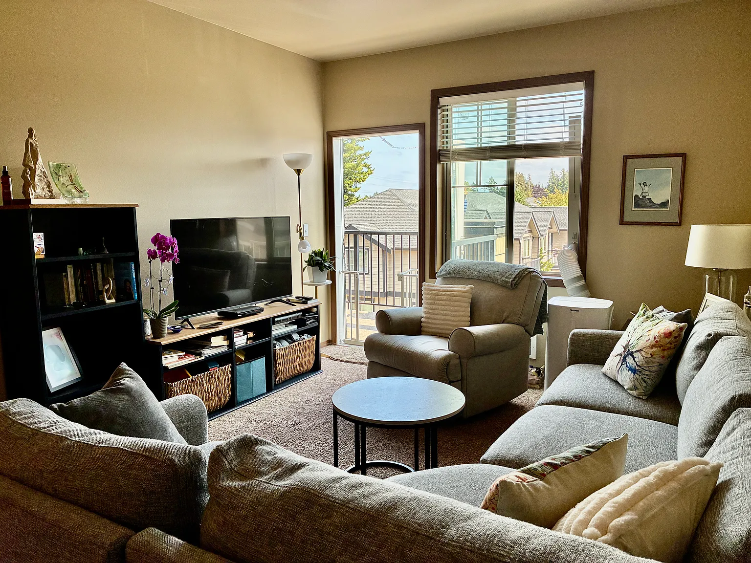 2 bed, 800 sqft, $1,545 — Photo 3