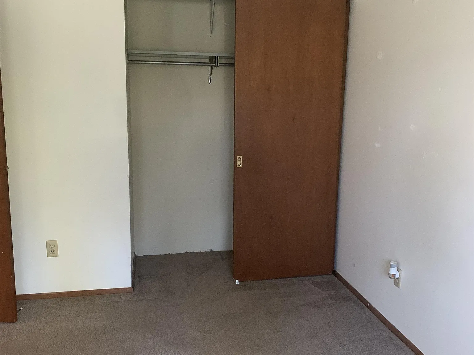 100 W Grove Street - 16 — Photo 4