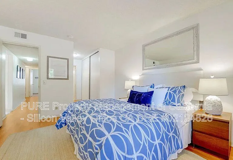 2450 W Bayshore Rd #3 — Photo 8
