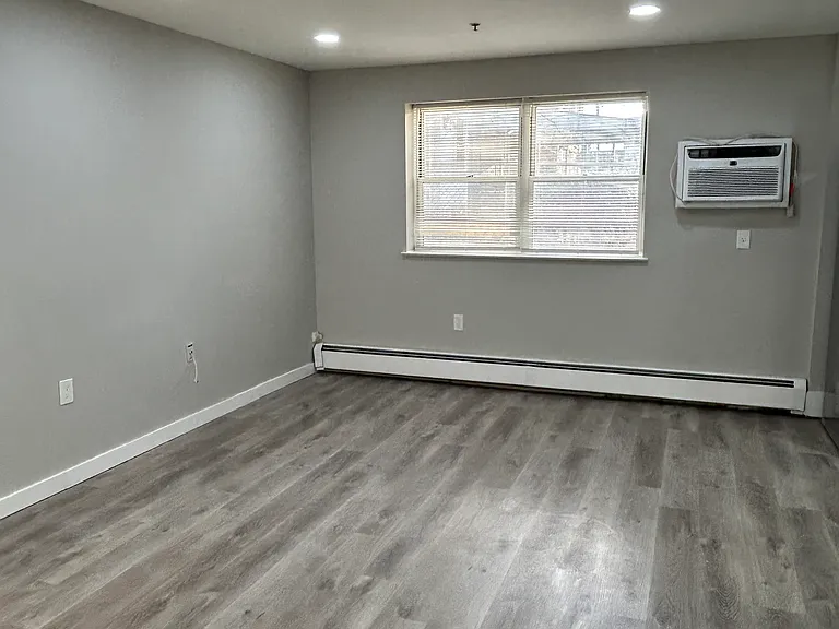 Austin Manor Apartments — Photo 31