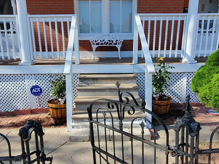 1211 Jules St #1/2 — Photo 2