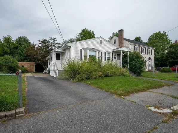 37 Airlie St, Worcester, MA 01606
