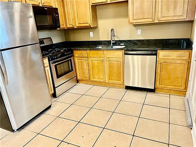 244 Concord Dr — Photo 4