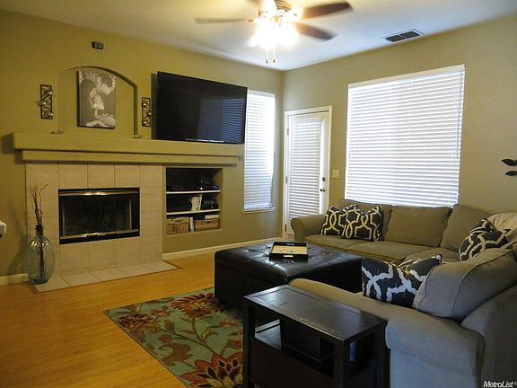 2nd image of 2056 Milan Way