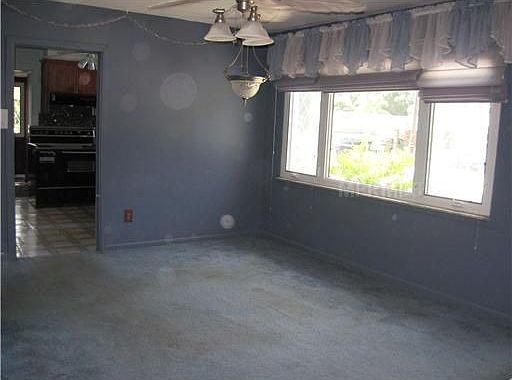 4th image of 2815 W Wallace Ave