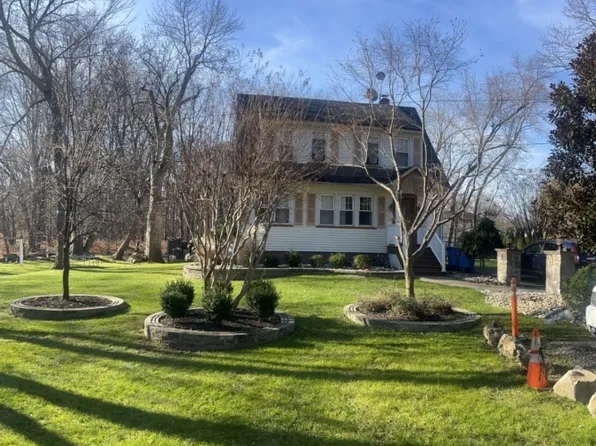 125 Princeton Ln, North Plainfield Boro, NJ 07063