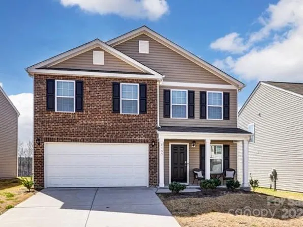 2135 Eastway Dr, Dallas, NC 28034