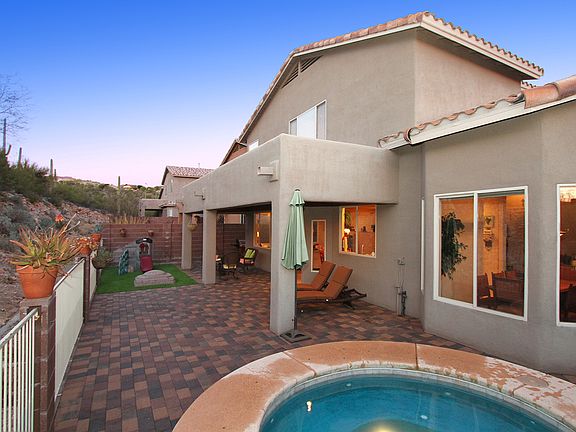 4th image of 4389 N Sunset Cliff Dr