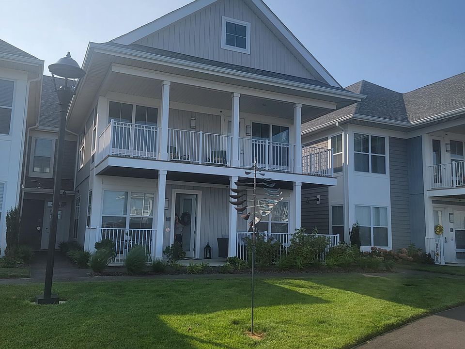 1st image of 805 Harbor Ter #805