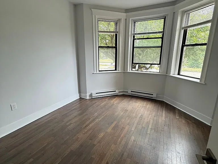 81 Park Dr #1L — Photo 3