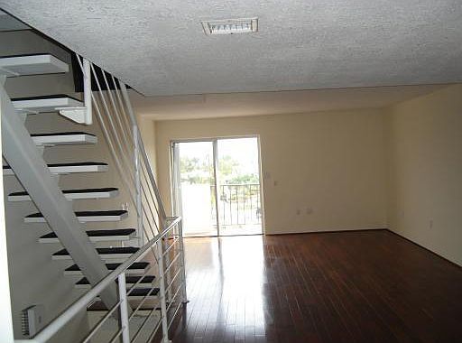 5th image of 6901 Edgewater Dr APT 319