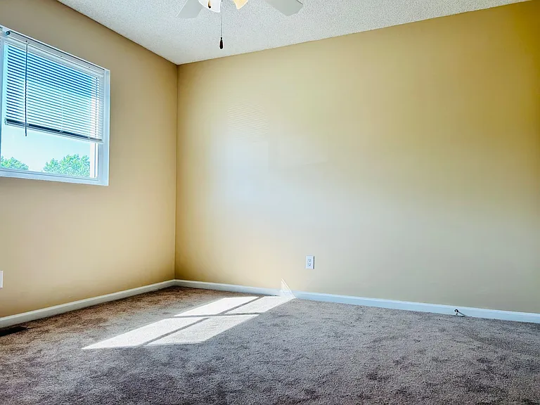829 Whitetail Ct — Photo 10