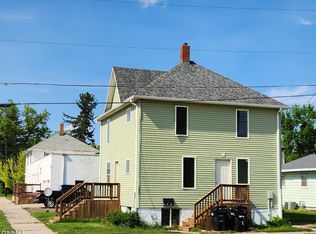 209 4th St SE, Valley City, ND 58072