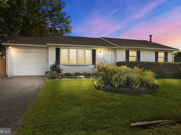 213 Garden Ave, Horsham, PA 19044