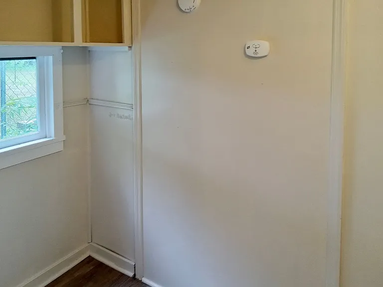 445 Coral Ave — Photo 10