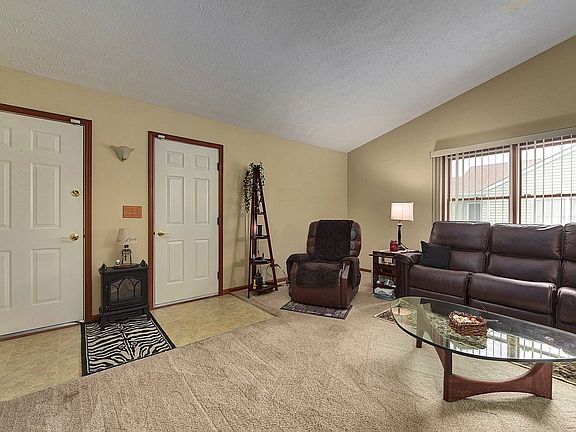 2nd image of 2013 Candlewood Dr