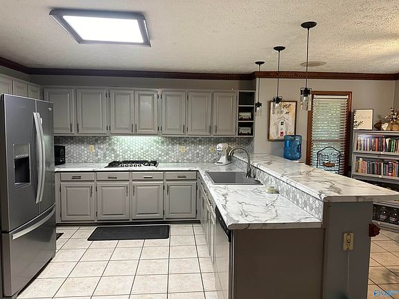 2nd image of 112 Ross Dr