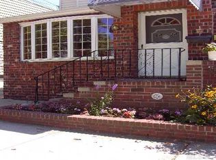 6434 60th Rd, Maspeth, NY 11378