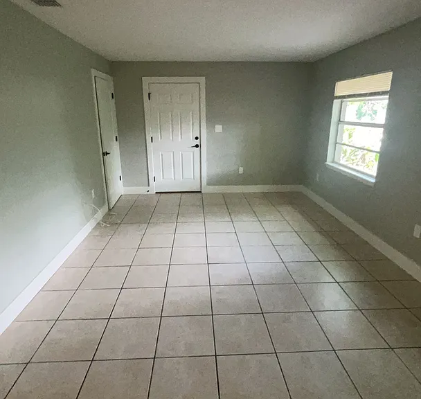 1206 W Highland St — Photo 2