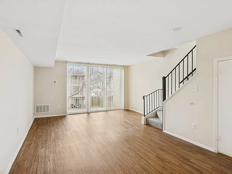Maplewood Villas — Photo 10