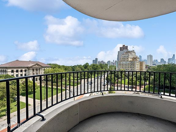 5th image of 2020 N Lincoln Park W APT 5G
