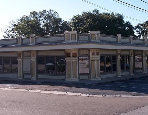 1st image of 201 S Lincoln Ave