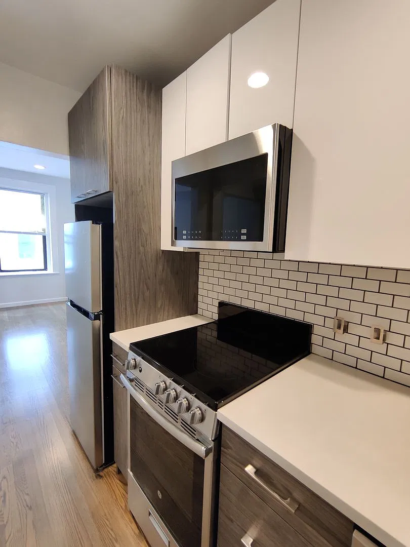 No Brokers Fee, No Security Deposit, In-Unit Washer and Dryer, Central Fenway Location, Stainless... — Photo 4