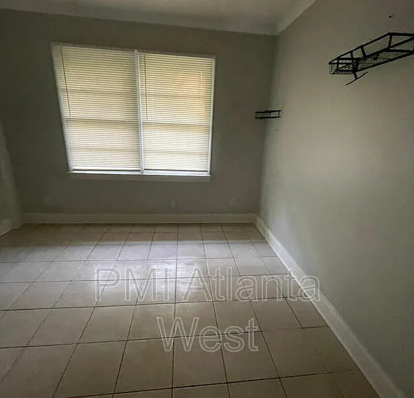 1715 Highland Pl — Photo 4