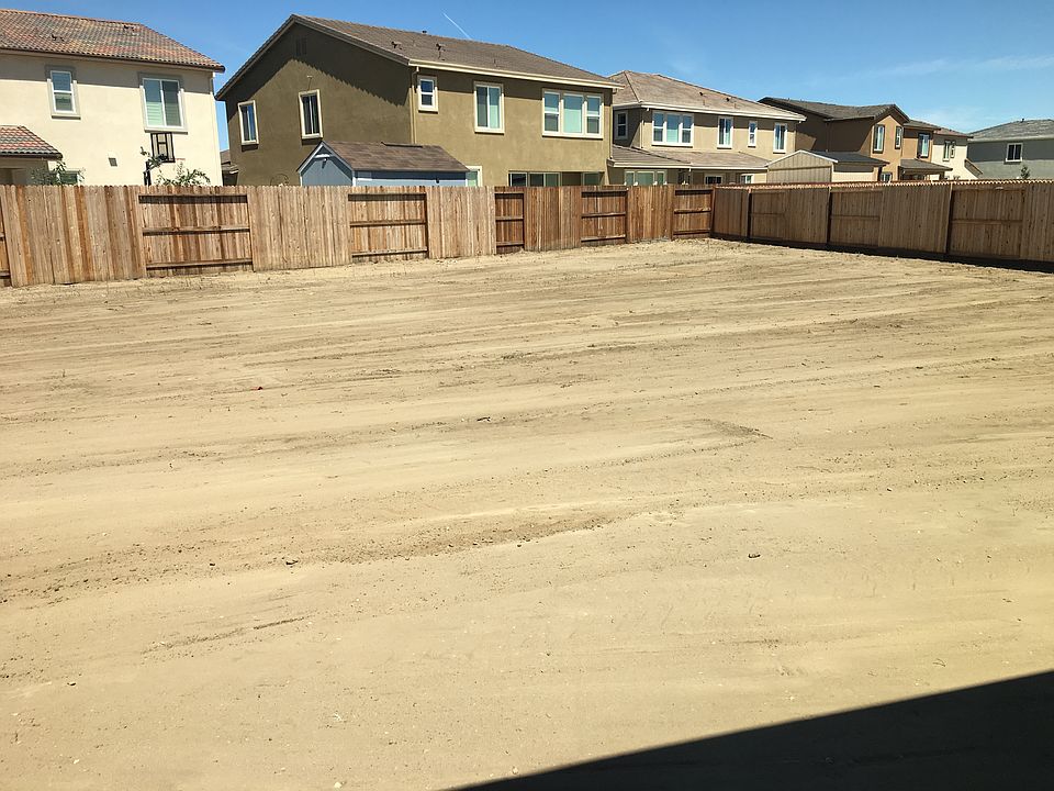1st image of 405 Camelot Dr