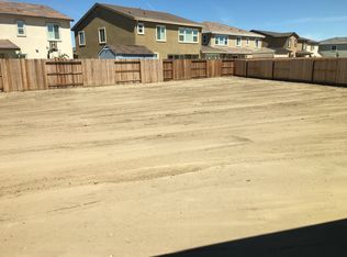 405 Camelot Dr, Manteca, CA 95337