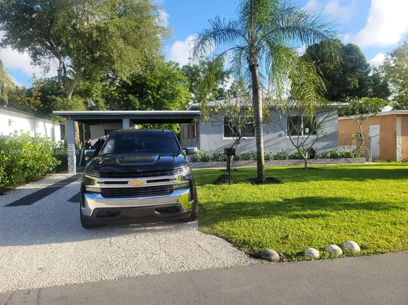 266 NE 162nd St, Miami, FL 33162