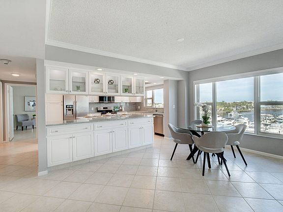 3rd image of 200 Macfarlane Dr #505