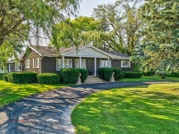 2855 E 13th Rd, Ottawa, IL 61350