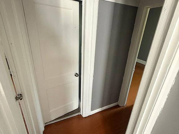 2nd image of 5517 Hillsboro St