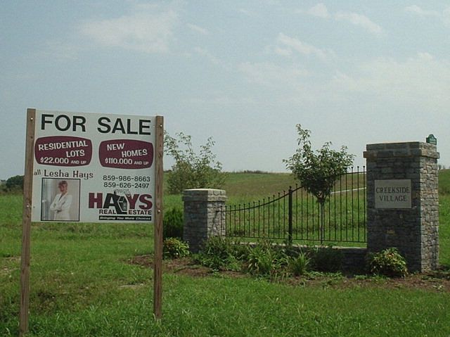 2nd image of 742 Opossum Kingdom Rd