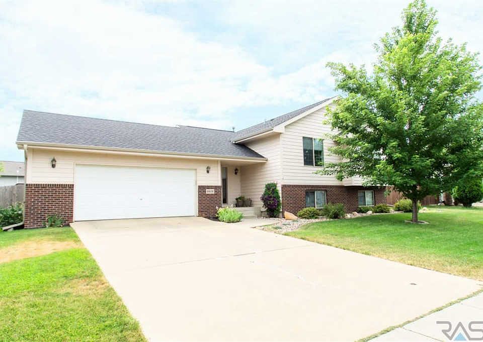 1st image of 6808 S Mogen Ave