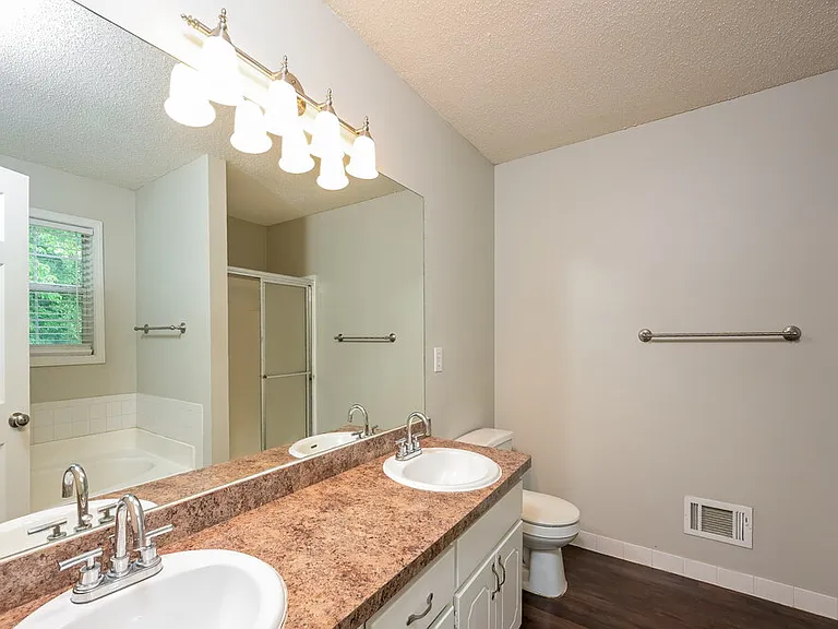 128 Alexander Dr — Photo 11