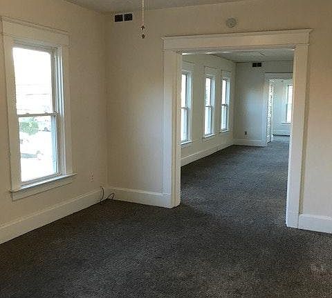 3rd image of 702 W 26th St APT 3