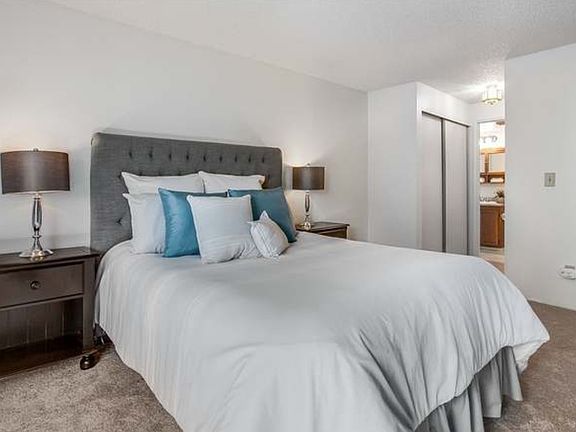 5th image of 9416 1st Ave NE APT 311
