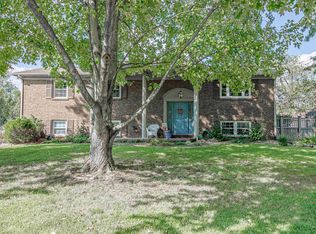 7322 Marywood Dr, Newburgh, IN
