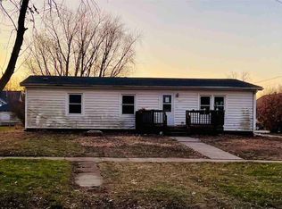 625 Marengo Ave, Marengo, IA