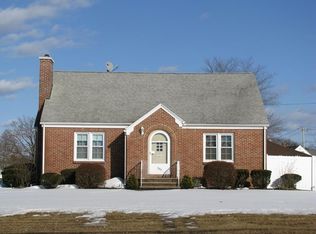 565 Granby Rd, Chicopee, MA 01013