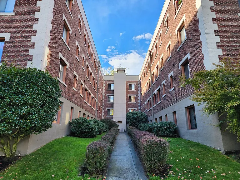 Florence Apartments — Photo 13