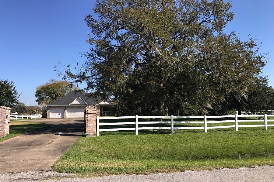 1st image of 7103 Savannah Glen Ln