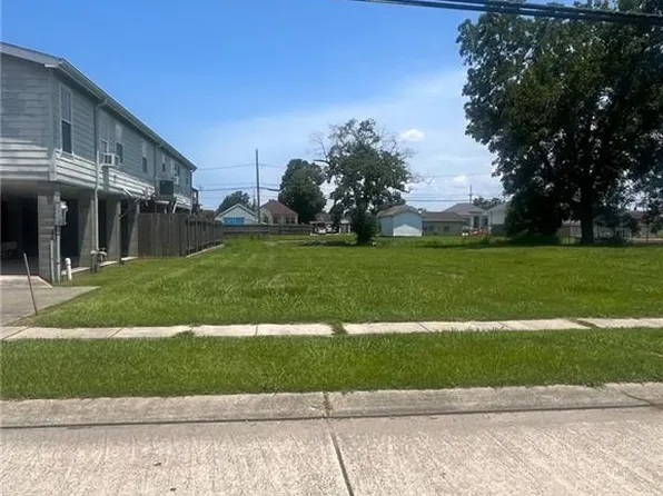 1603 Center St, Arabi, LA 70032