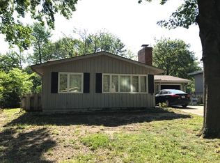 2806 SW James St, Topeka, KS 66614