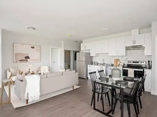 136 Concession St E #1A, Tillsonburg, ON N4G 1P7