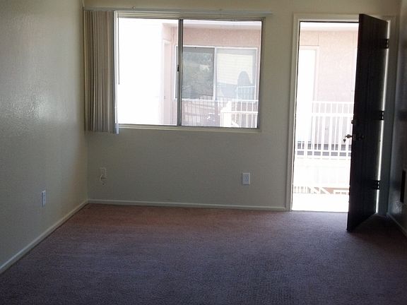 Large living & dining area